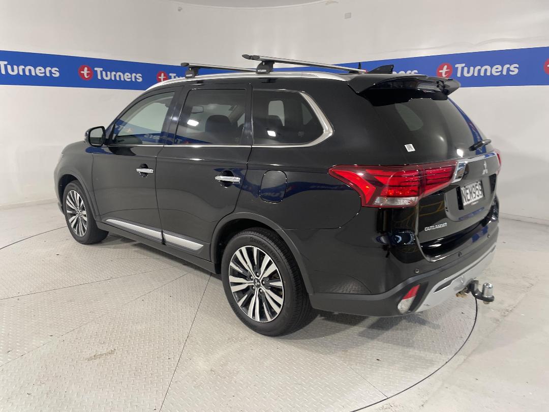 Photo '5' of Mitsubishi Outlander