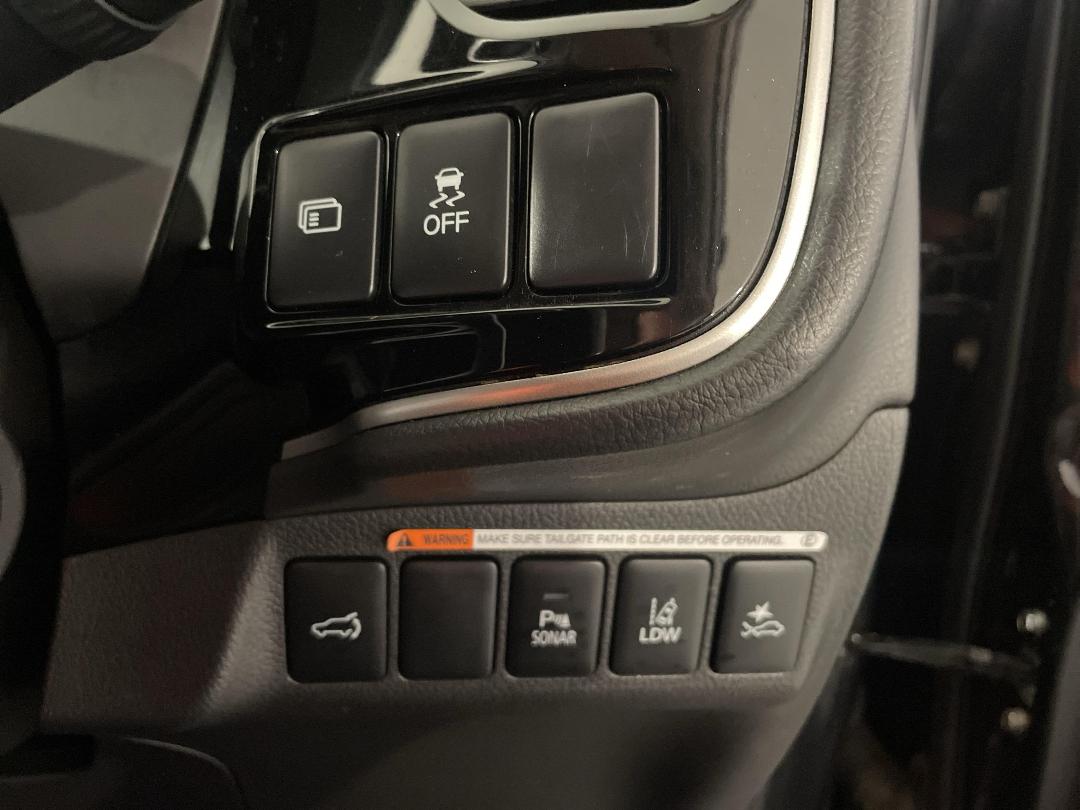 Photo '25' of Mitsubishi Outlander