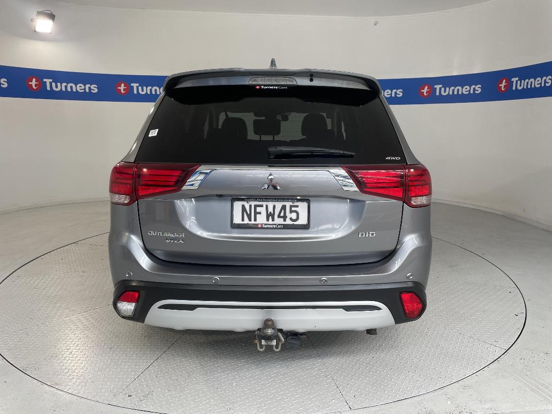 Photo '6' of Mitsubishi Outlander