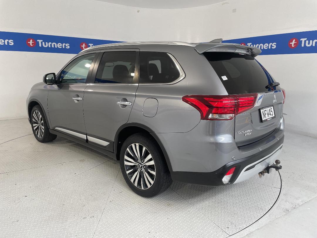 Photo '5' of Mitsubishi Outlander