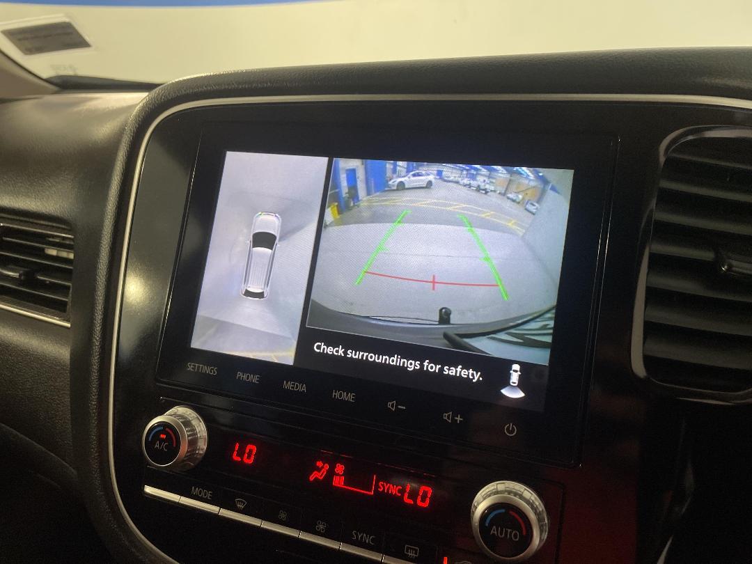 Photo '29' of Mitsubishi Outlander