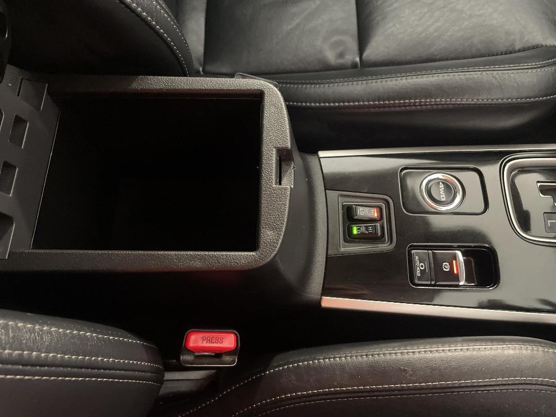 Photo '32' of Mitsubishi Outlander