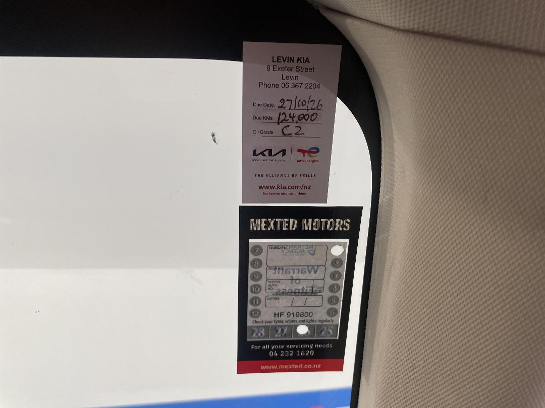 Photo '33' of Mitsubishi Outlander