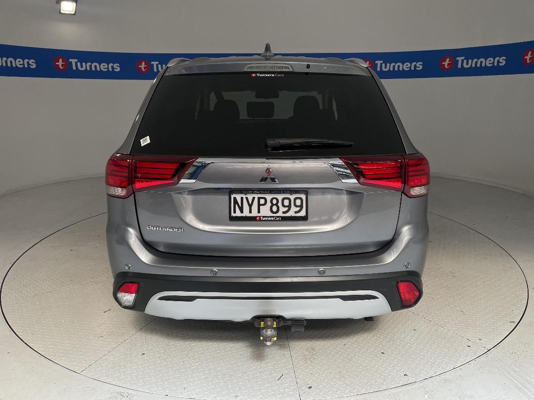 Photo '6' of Mitsubishi Outlander