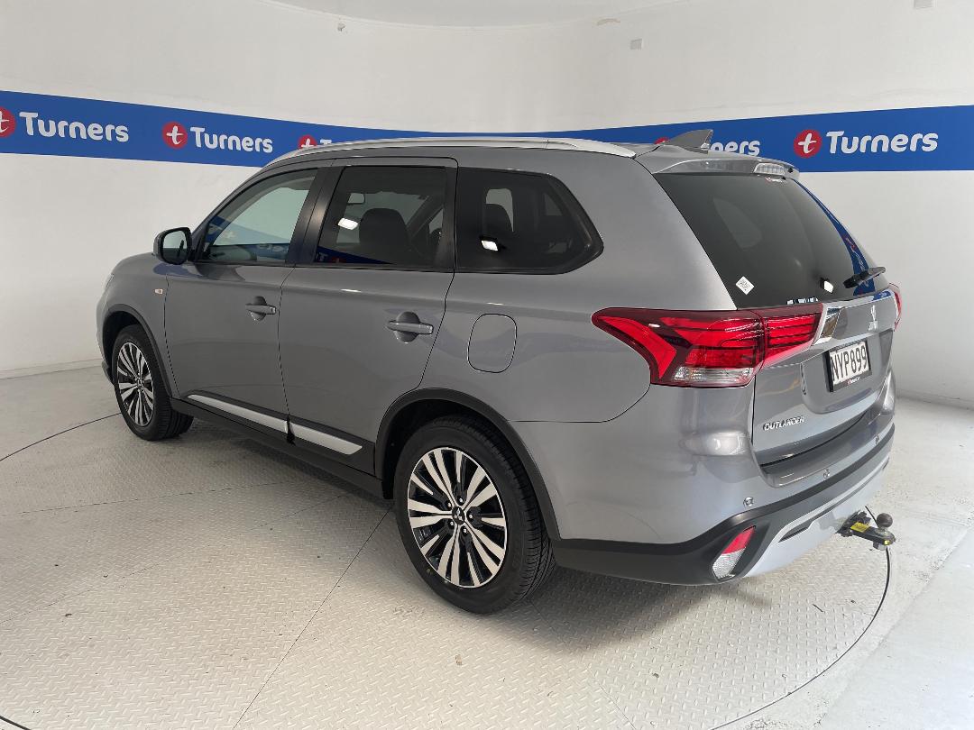 Photo '5' of Mitsubishi Outlander