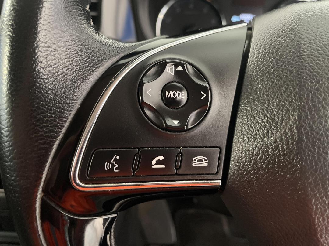 Photo '28' of Mitsubishi Outlander