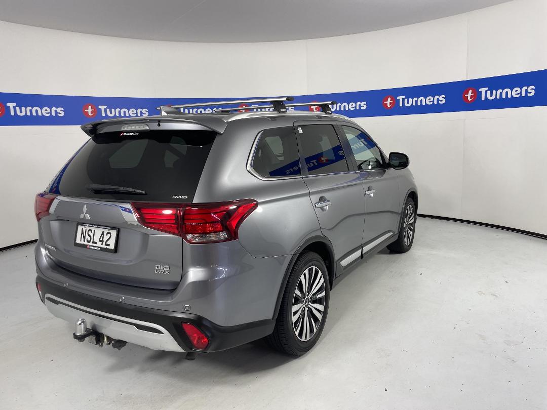 Photo '7' of Mitsubishi Outlander