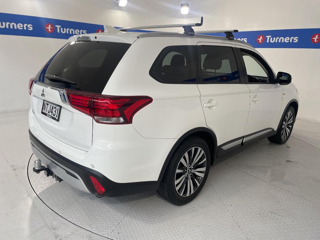 Photo '7' of Mitsubishi Outlander Photo '7' of Mitsubishi Outlander