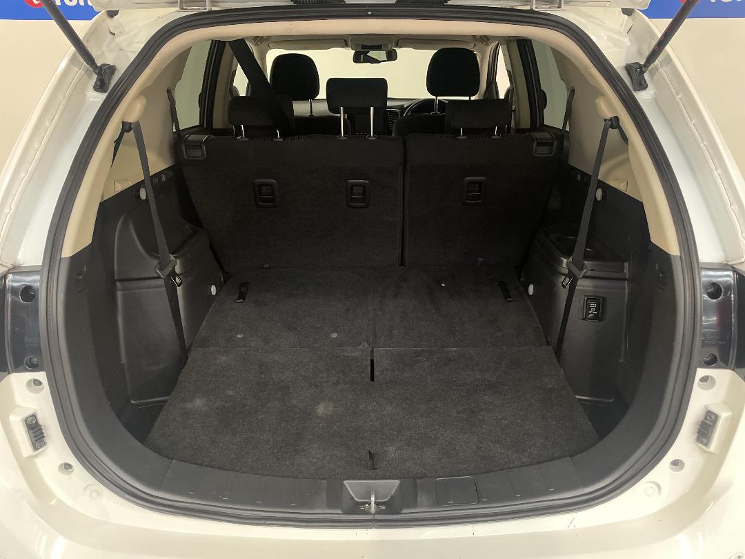 Photo '14' of Mitsubishi Outlander Photo '14' of Mitsubishi Outlander