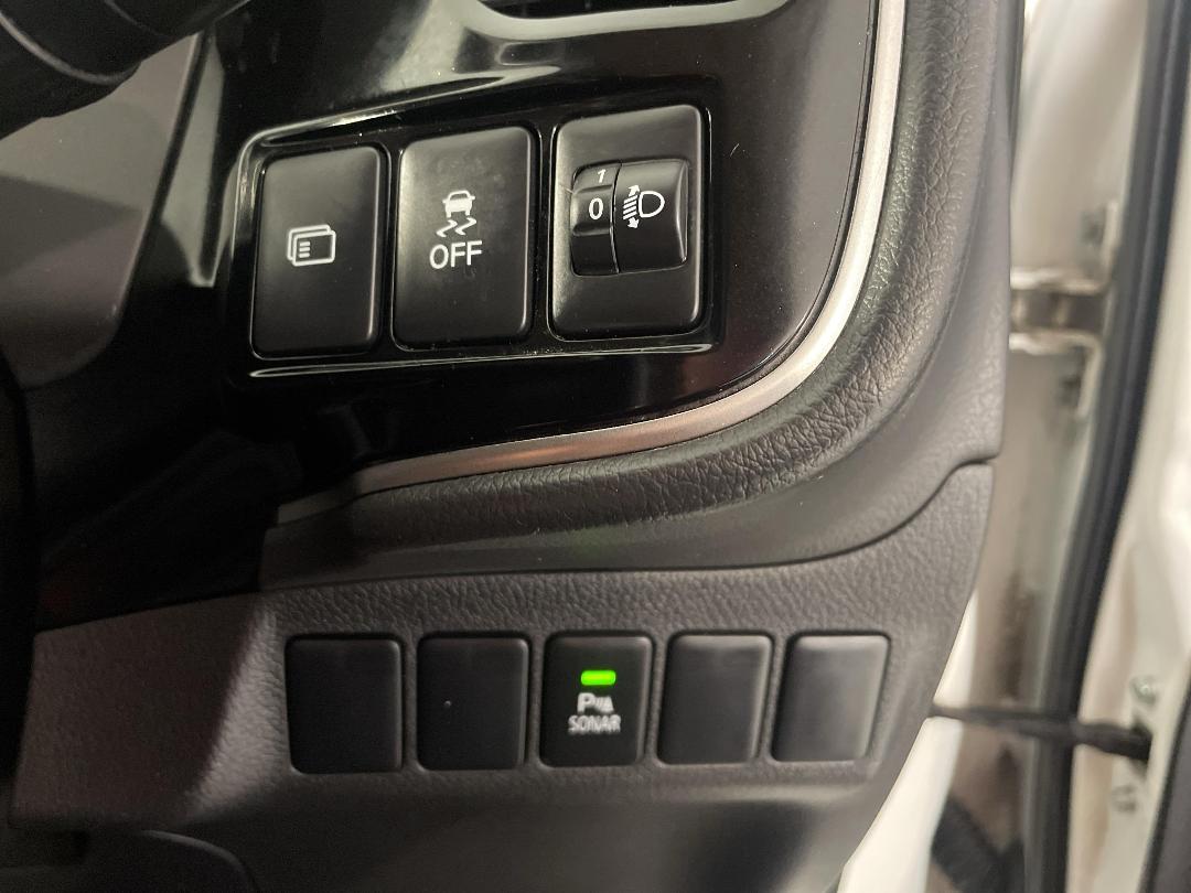 Photo '25' of Mitsubishi Outlander Photo '25' of Mitsubishi Outlander