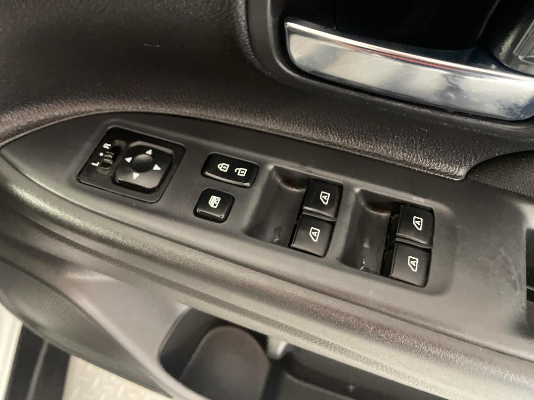 Photo '24' of Mitsubishi Outlander Photo '24' of Mitsubishi Outlander