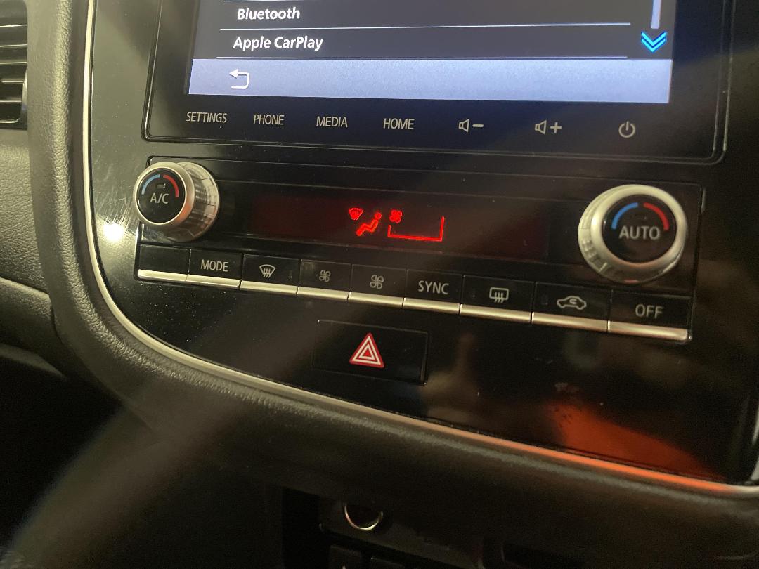 Photo '31' of Mitsubishi Outlander Photo '31' of Mitsubishi Outlander