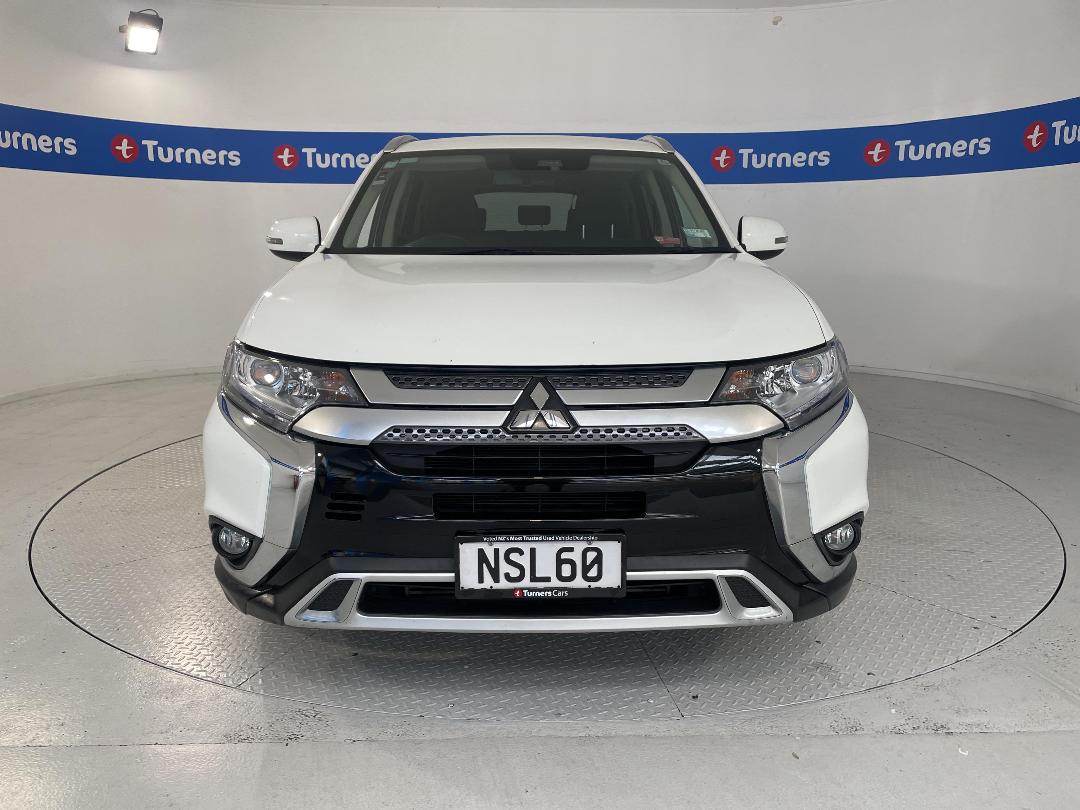 Photo '2' of Mitsubishi Outlander Photo '2' of Mitsubishi Outlander