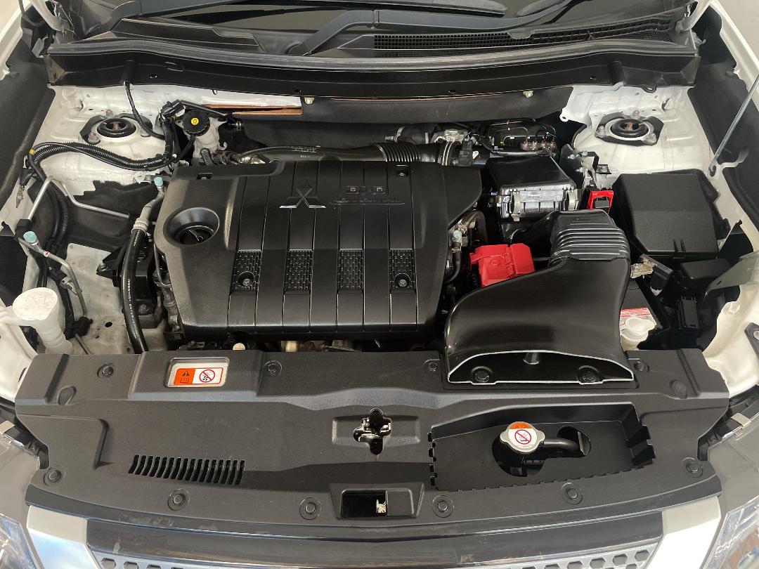 Photo '13' of Mitsubishi Outlander Photo '13' of Mitsubishi Outlander