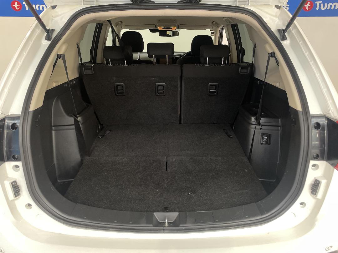 Photo '14' of Mitsubishi Outlander Photo '14' of Mitsubishi Outlander