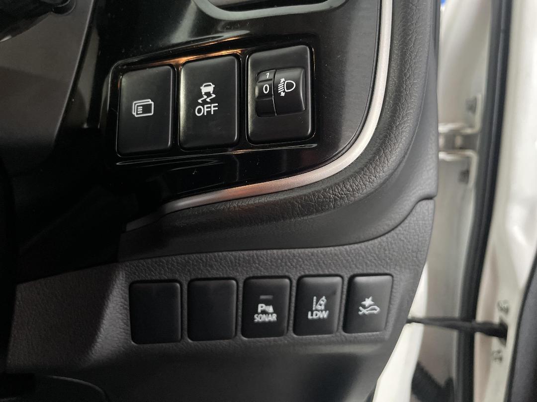 Photo '24' of Mitsubishi Outlander Photo '24' of Mitsubishi Outlander