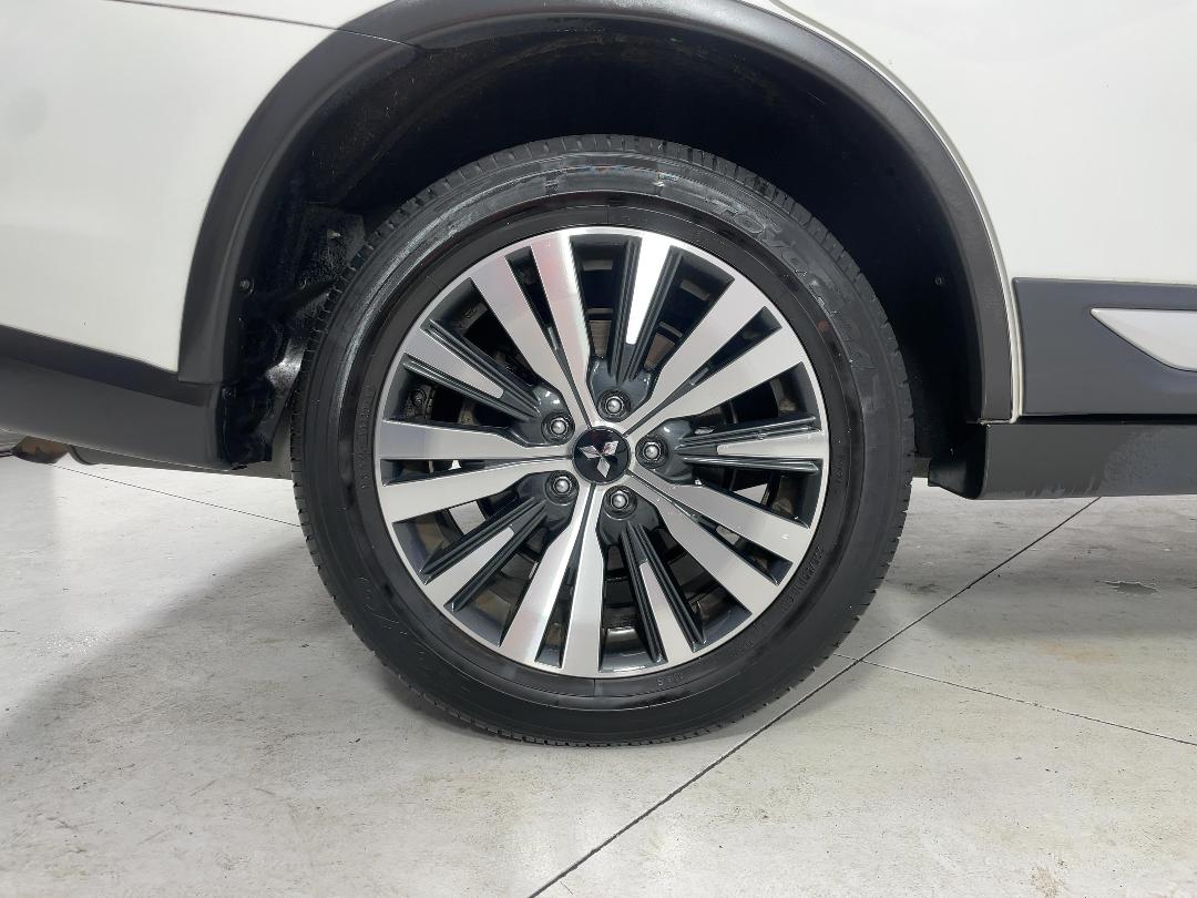 Photo '12' of Mitsubishi Outlander Photo '12' of Mitsubishi Outlander