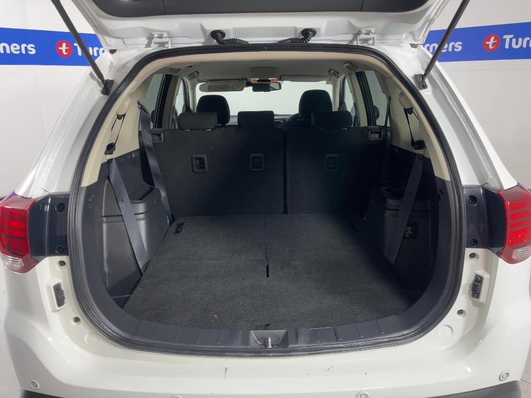 Photo '14' of Mitsubishi Outlander Photo '14' of Mitsubishi Outlander