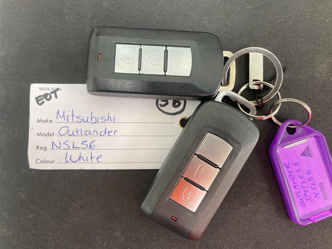 Photo '22' of Mitsubishi Outlander Photo '22' of Mitsubishi Outlander