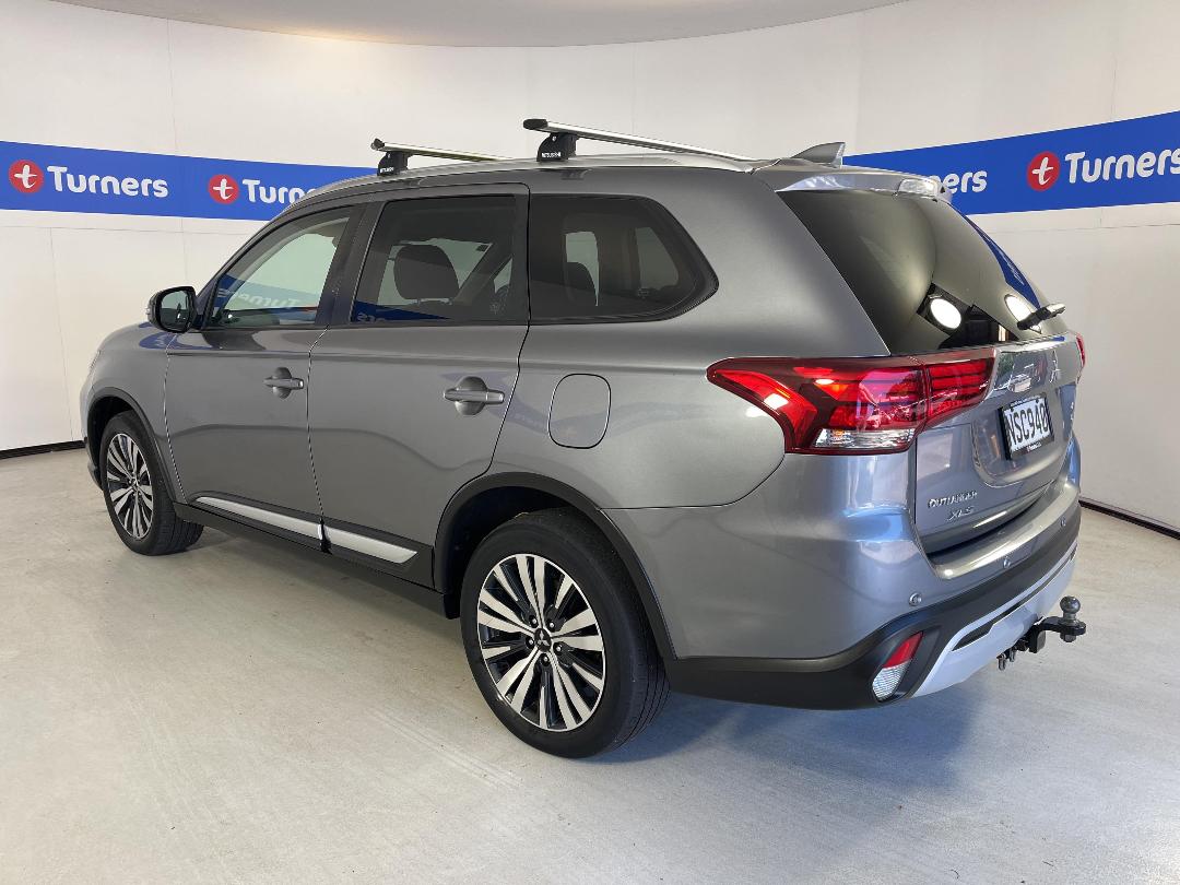 Photo '5' of Mitsubishi Outlander