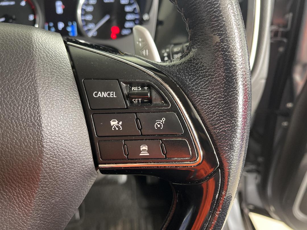 Photo '25' of Mitsubishi Outlander