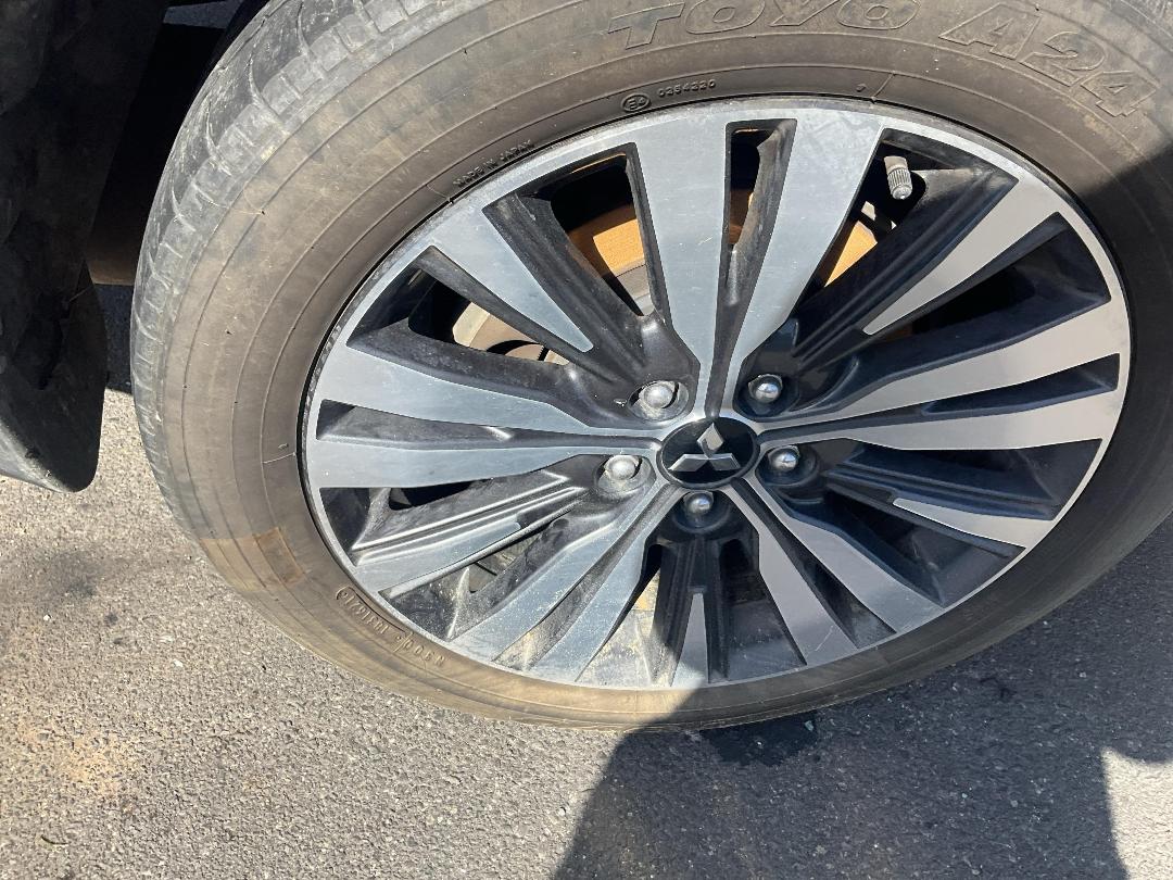 Photo '6' of Mitsubishi Outlander VRX Photo '6' of Mitsubishi Outlander VRX