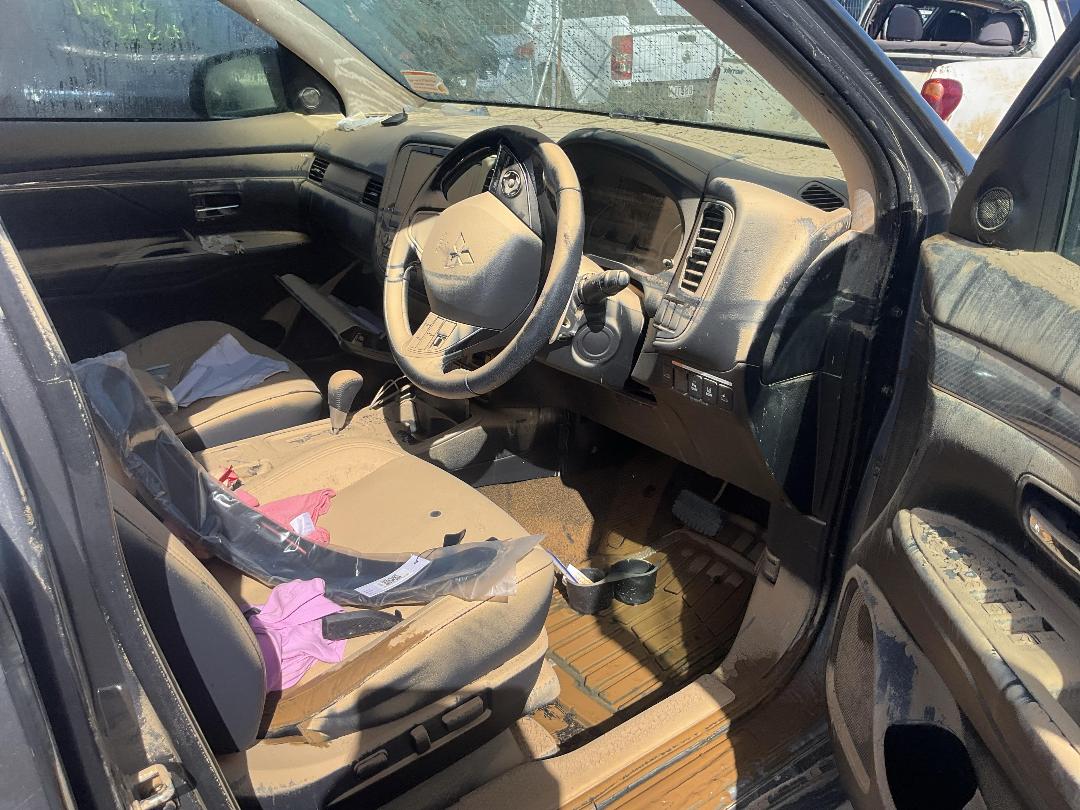 Photo '11' of Mitsubishi Outlander VRX Photo '11' of Mitsubishi Outlander VRX