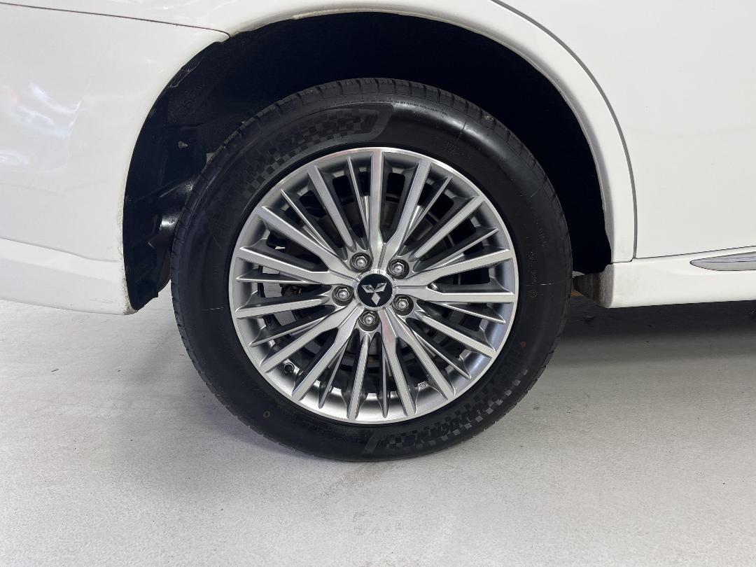 Photo '12' of Mitsubishi Outlander