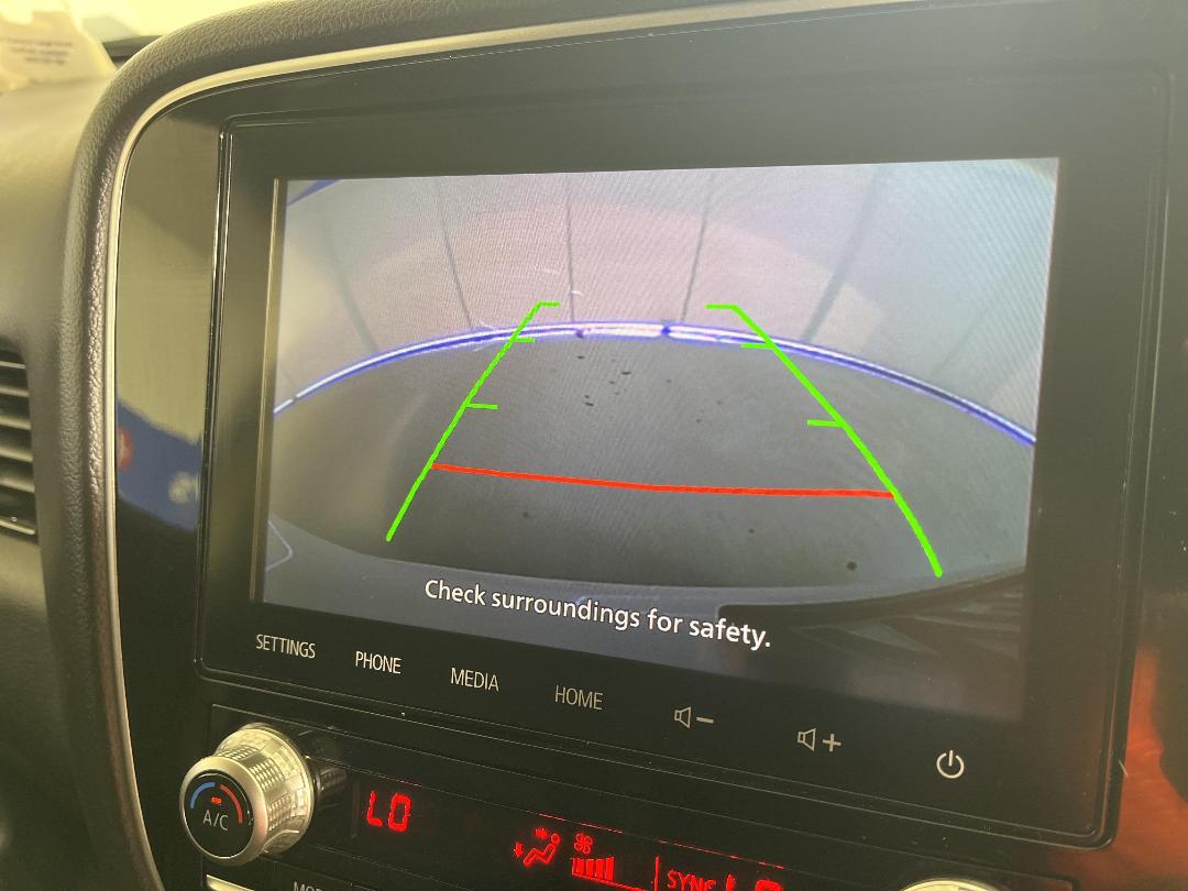 Photo '23' of Mitsubishi Outlander