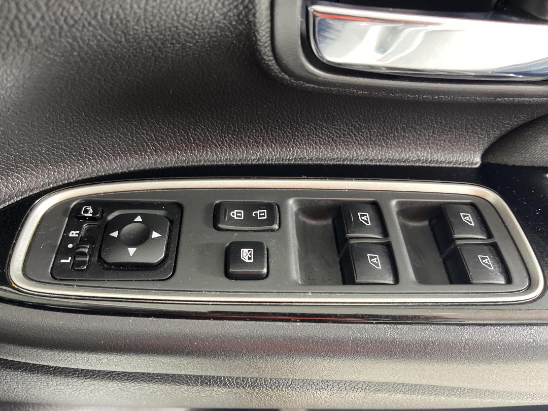 Photo '26' of Mitsubishi Outlander