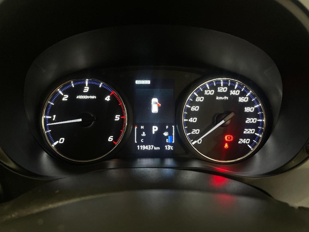 Photo '21' of Mitsubishi Outlander