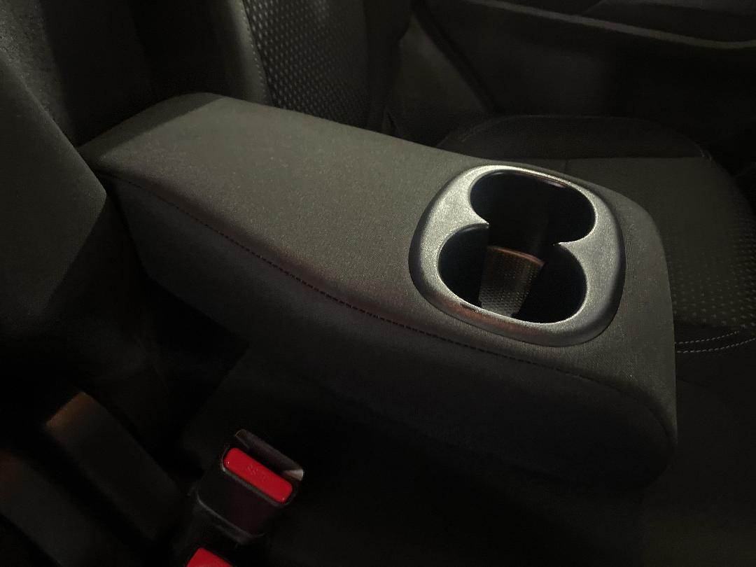 Photo '23' of Mitsubishi Outlander