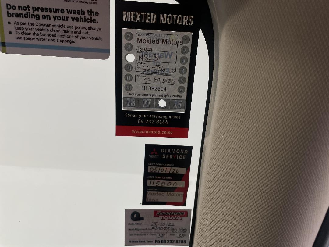 Photo '34' of Mitsubishi Outlander