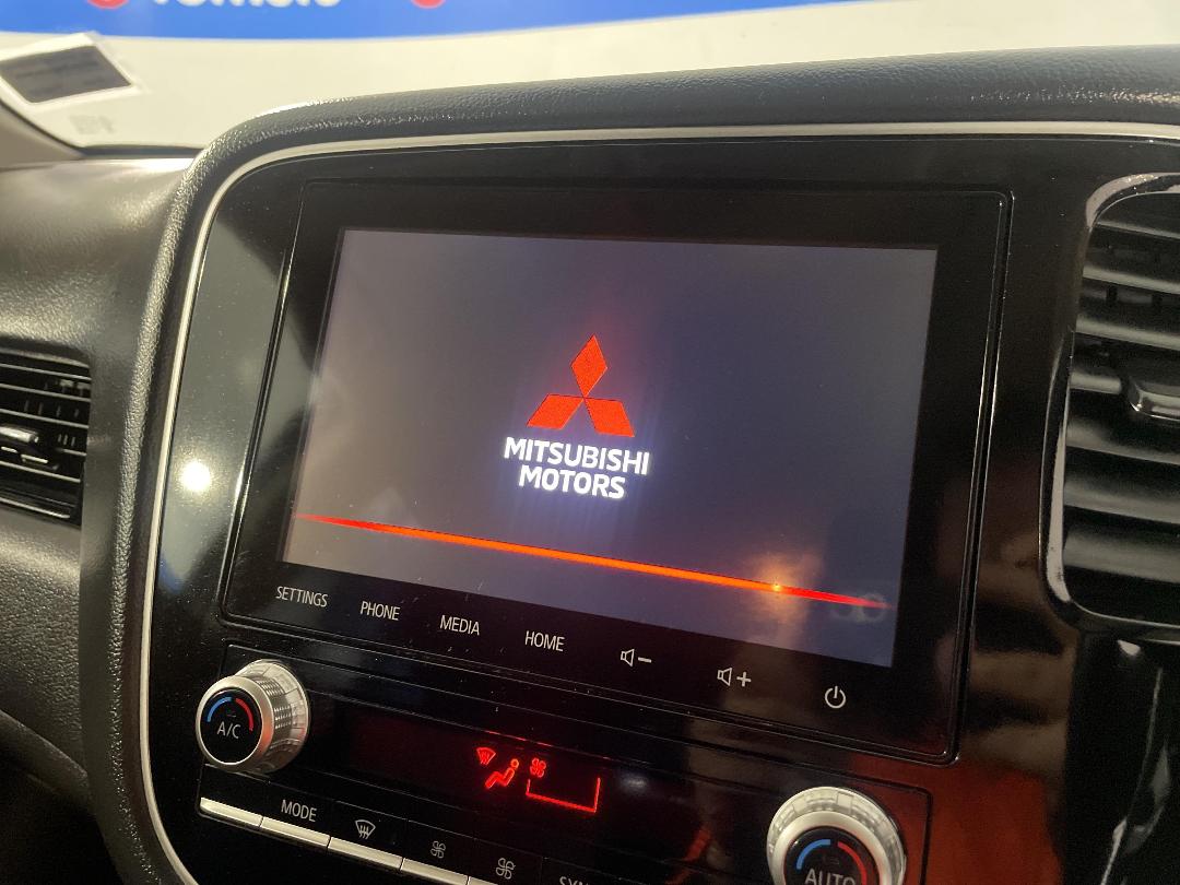 Photo '29' of Mitsubishi Outlander