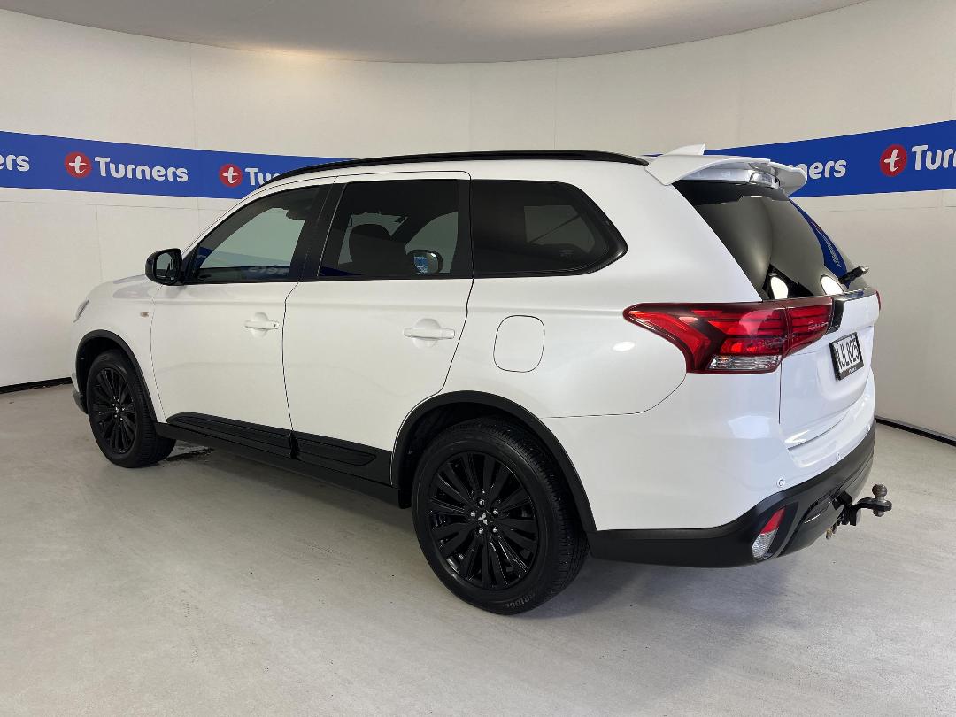 Photo '5' of Mitsubishi Outlander