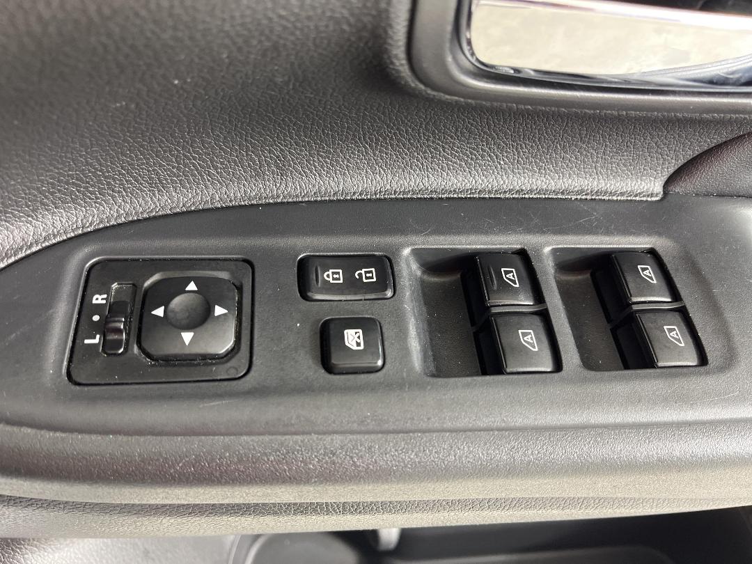 Photo '27' of Mitsubishi Outlander