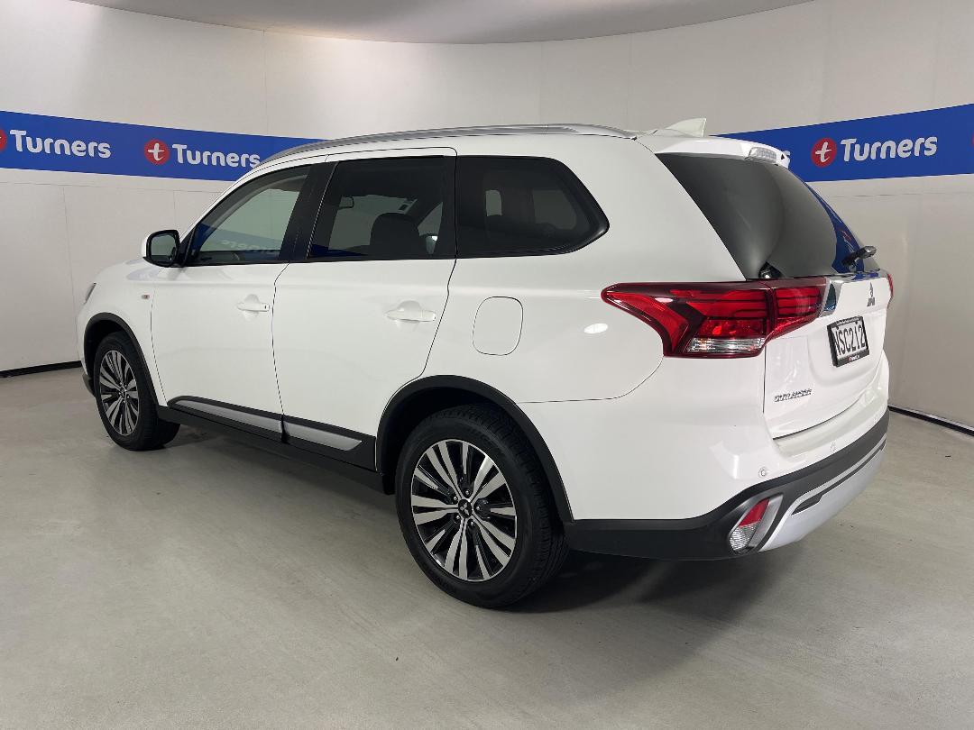 Photo '5' of Mitsubishi Outlander