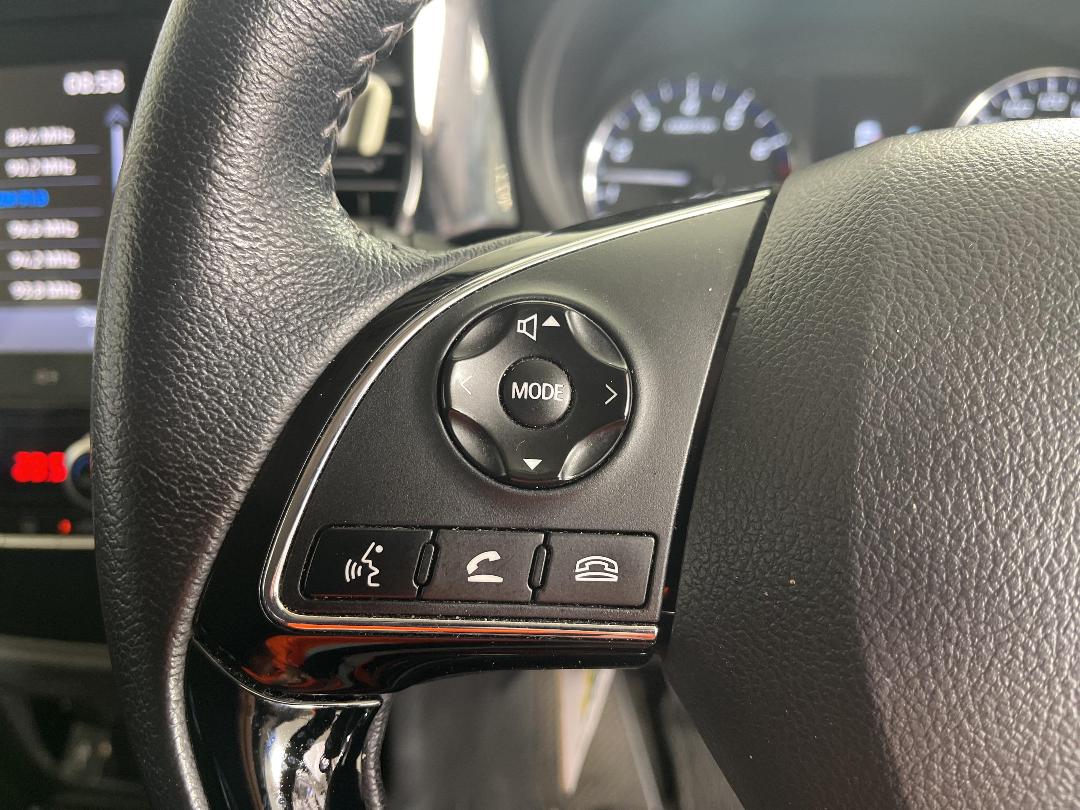 Photo '24' of Mitsubishi Outlander