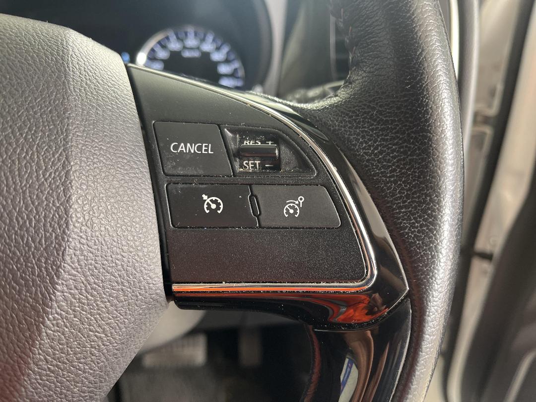 Photo '25' of Mitsubishi Outlander