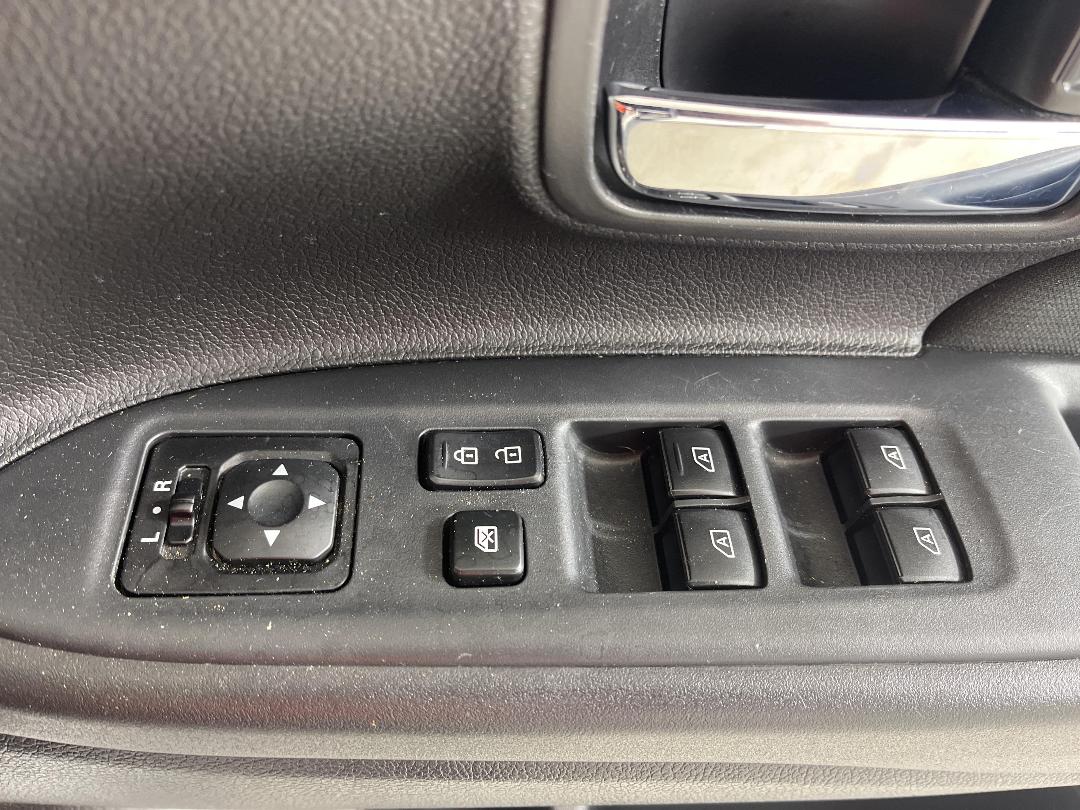 Photo '26' of Mitsubishi Outlander