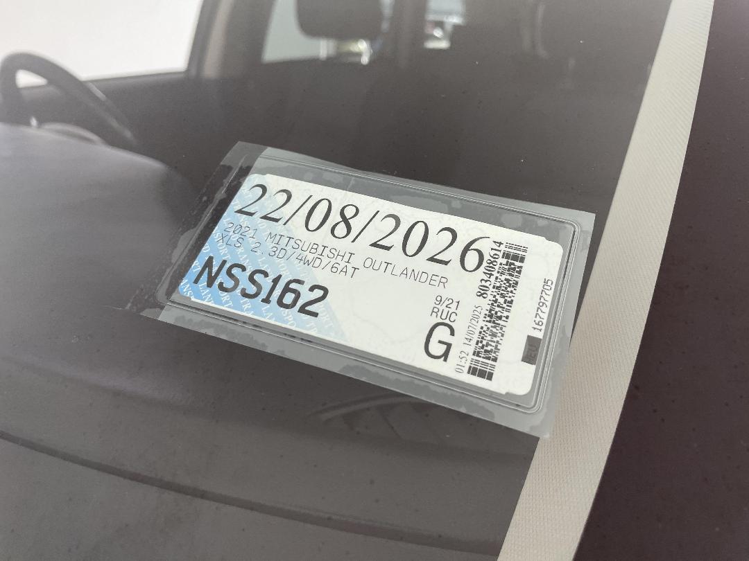 Photo '35' of Mitsubishi Outlander