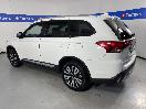 Thumbnail '5' of Mitsubishi Outlander