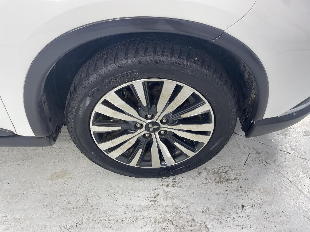 Photo '9' of Mitsubishi Outlander Photo '9' of Mitsubishi Outlander