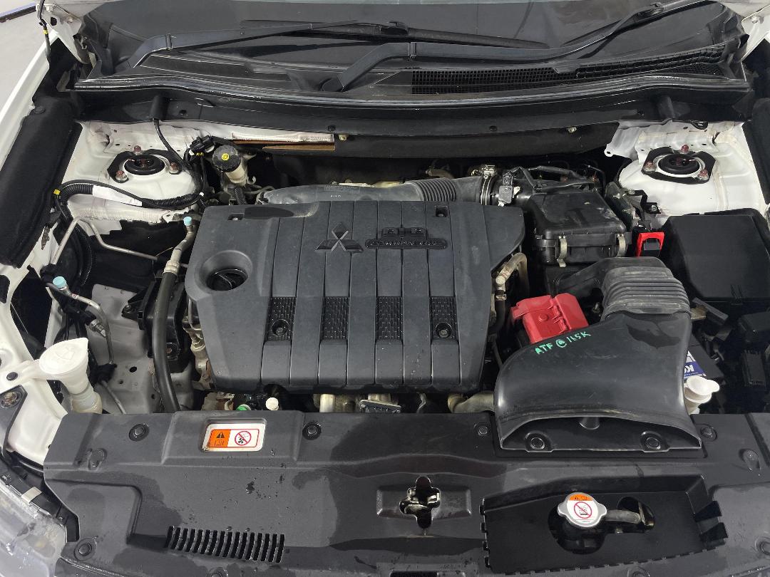 Photo '13' of Mitsubishi Outlander Photo '13' of Mitsubishi Outlander