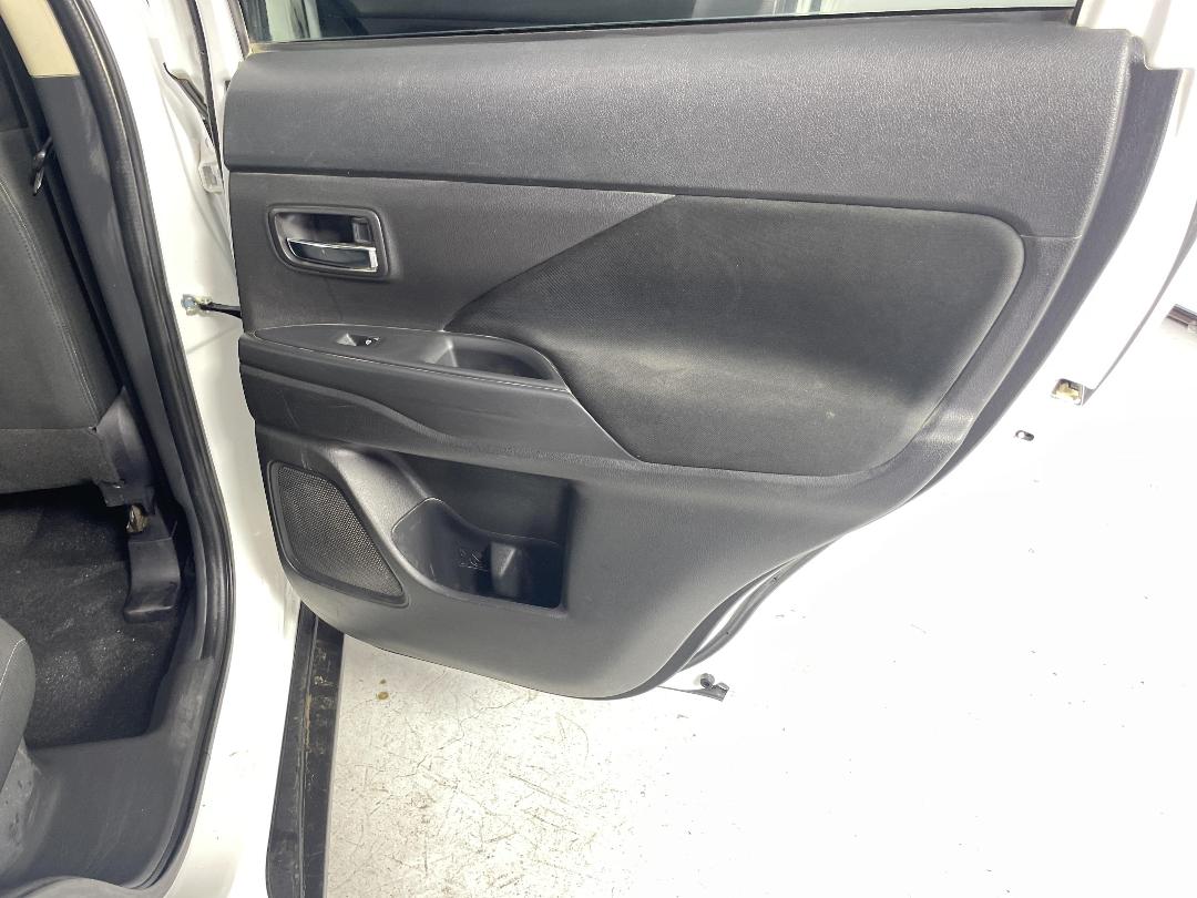 Photo '19' of Mitsubishi Outlander Photo '19' of Mitsubishi Outlander