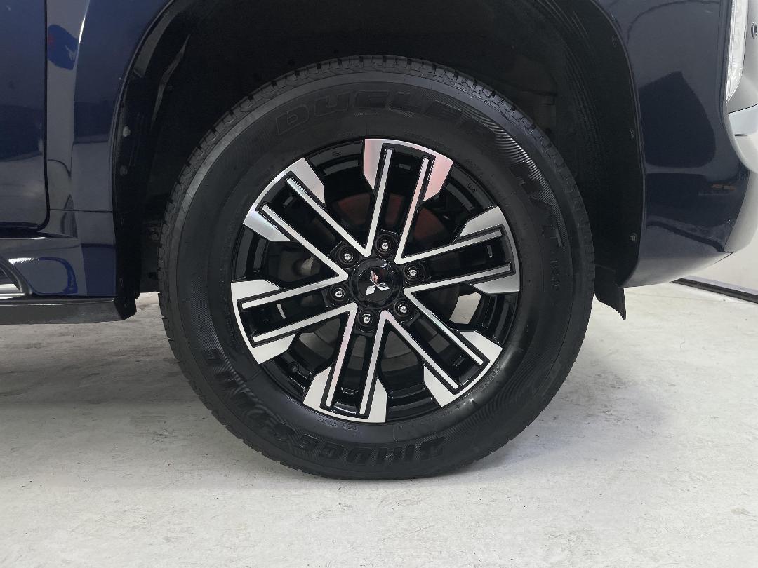 Photo '9' of Mitsubishi Pajero Sport