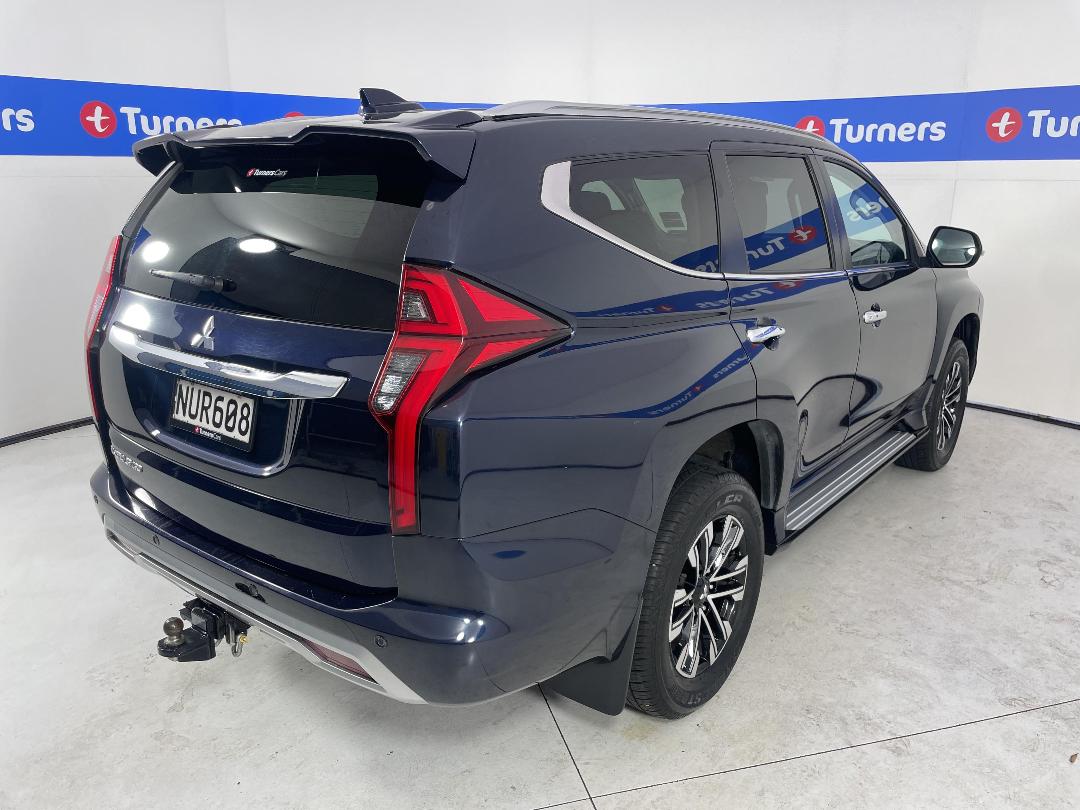 Photo '7' of Mitsubishi Pajero Sport