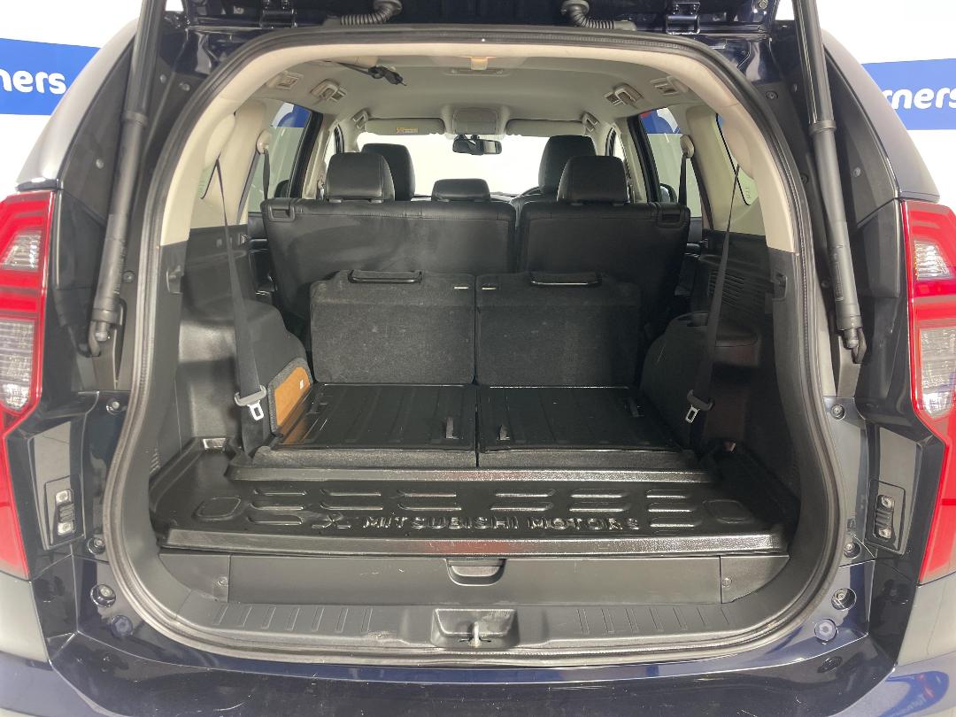 Photo '14' of Mitsubishi Pajero Sport