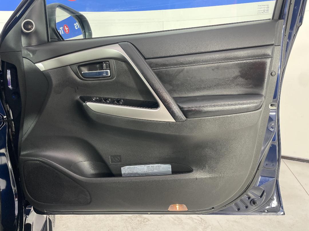 Photo '15' of Mitsubishi Pajero Sport