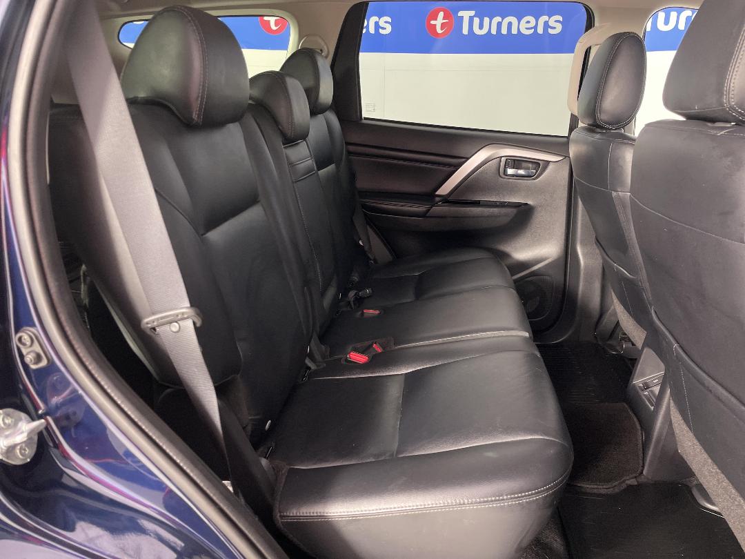 Photo '20' of Mitsubishi Pajero Sport